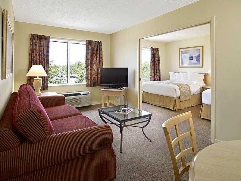 Towneplace Suites By Marriott Mississauga-Airport Corporate Centre Room photo